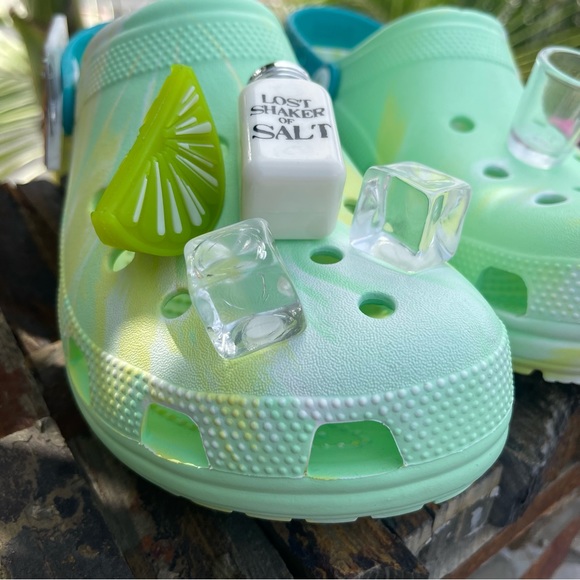 Crocs Unisex-Adult Classic Margaritaville Clog - Picture 2 of 15